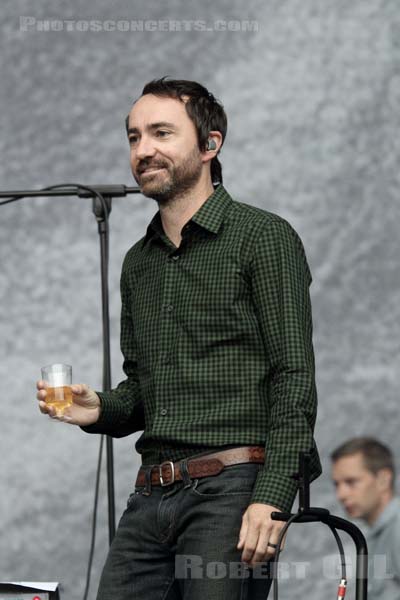 THE SHINS - 2012-08-24 - SAINT CLOUD - Domaine National - Scene de la Cascade - 